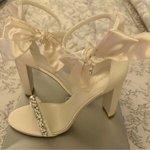 Oleg Cassini Cream Satin Heels with Rhinestone Accent
